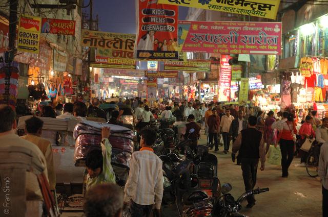 Day 3 – Images from Rickshaw 11: Busy night. Varanasi, India(#1422)