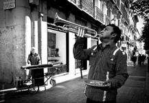 El músico callejero, Calle de la Esgrima / @marceloaurelio(#2825), Mon 26 September 2011